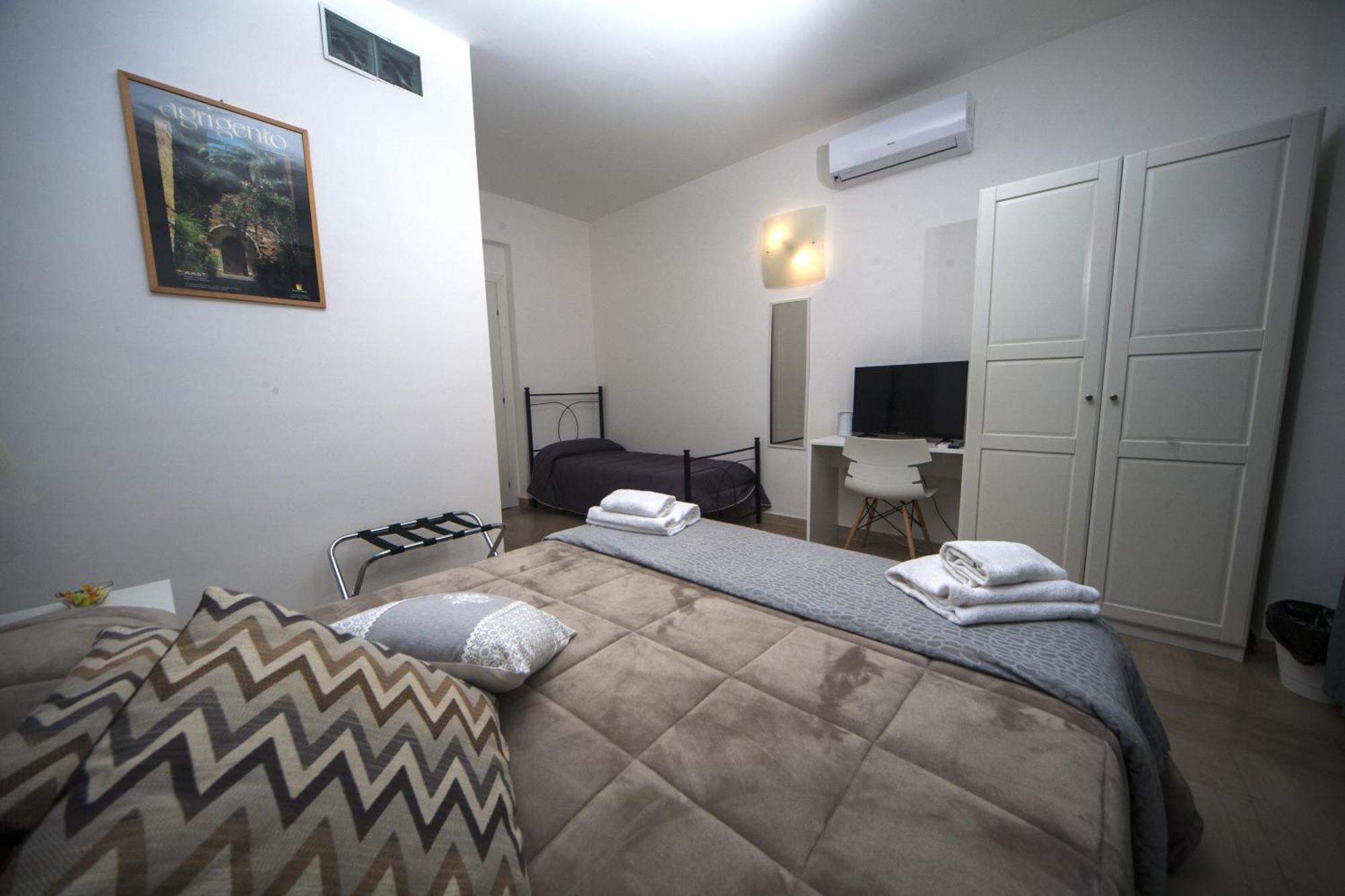 B&B Porta Di Ponte Agrigento Buitenkant foto